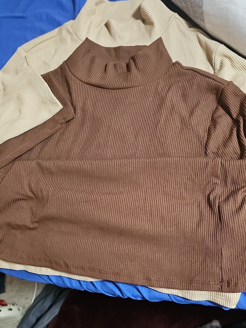 No Boundaries Two-pack Ribbed Cowl Neck Long Sleeve Tops in Brown & Cream